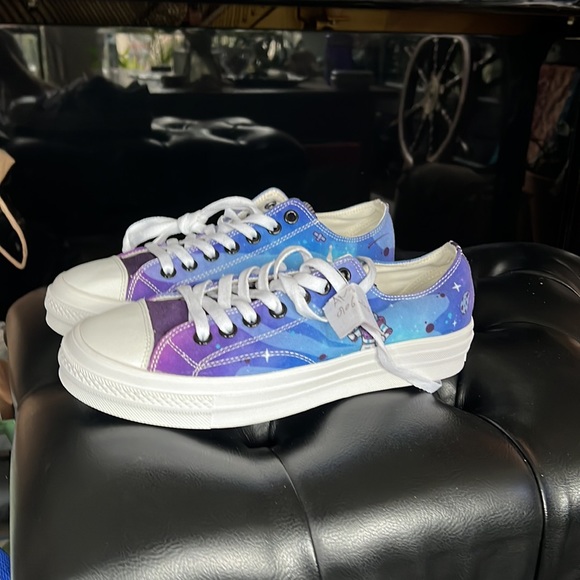 Custom Converse - Picture 2 of 4